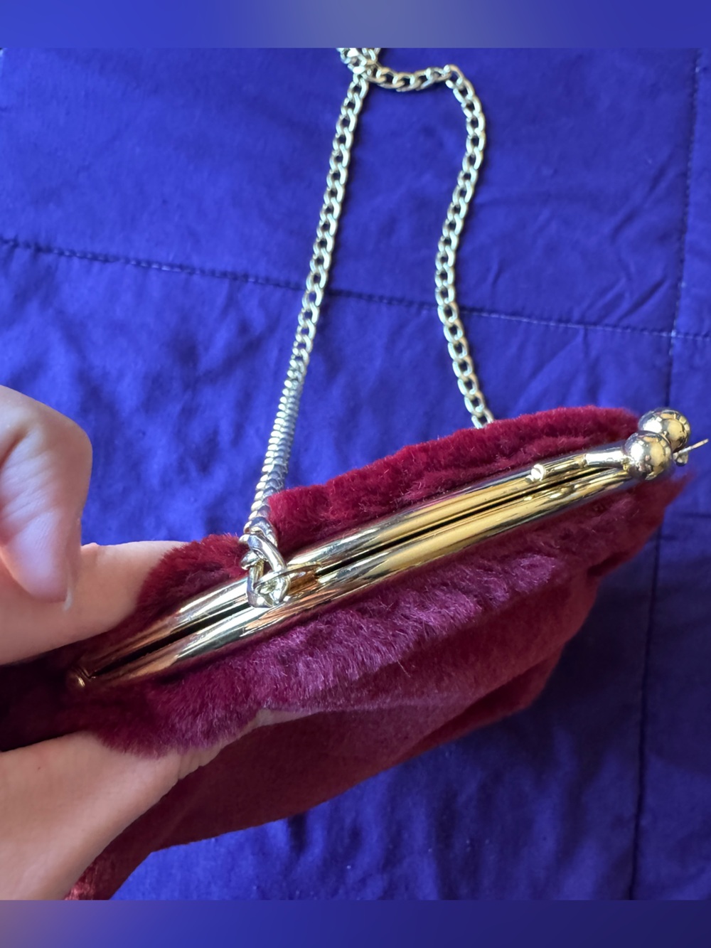 a new day Burgundy Crossbody with Gold Chain and Kiss Lock NWOT - Picture 9 of 14